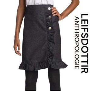 LEIFSDOTTIR BY ANTHROPOLOGIE Denim
Ruffle Skirt, Button Front, Size 6.